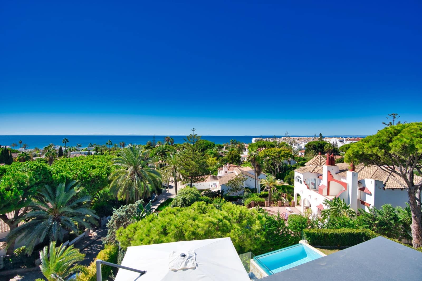 6 sypialnia Willa na sprzedaż w Marbella z basenem garażem - 6 250 000 € (Ref: 9735389)