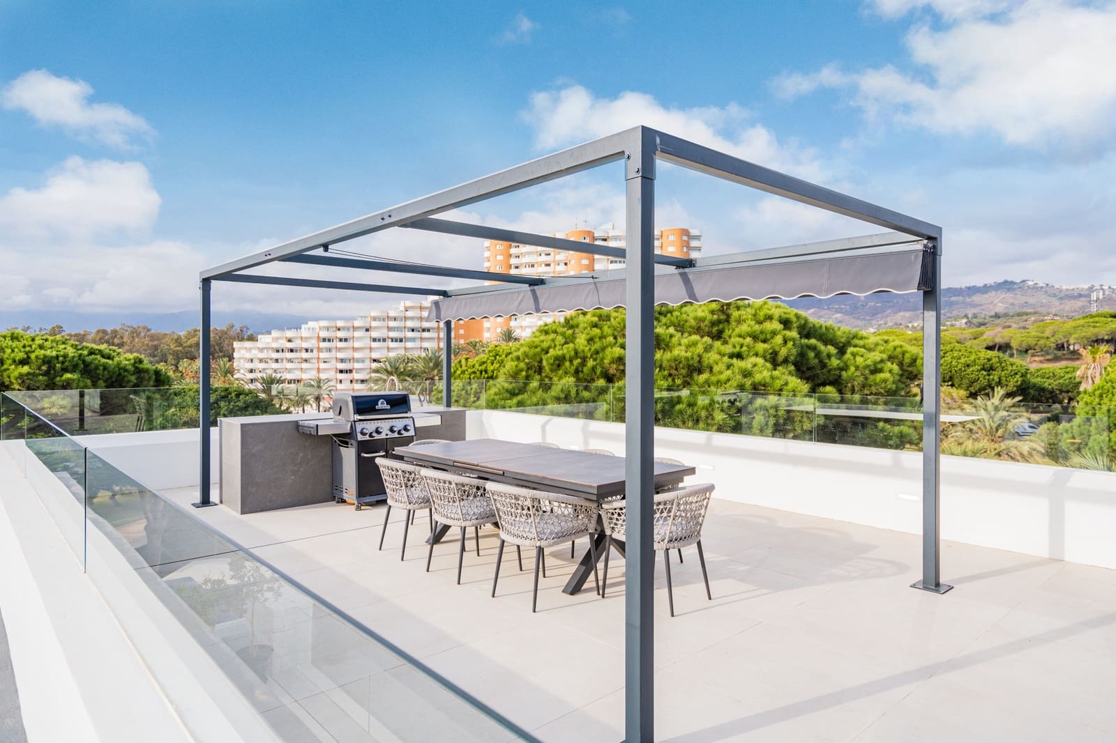 6 sypialnia Willa na sprzedaż w Marbella z basenem garażem - 6 250 000 € (Ref: 9735389)