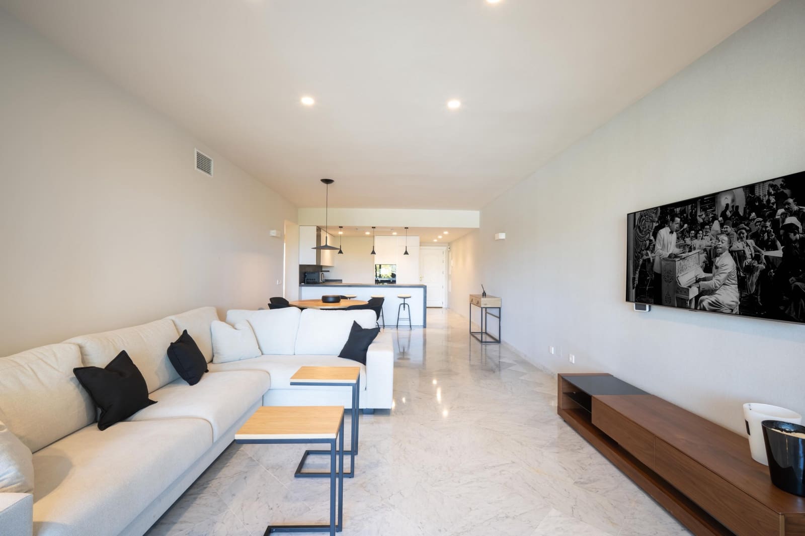 2 slaapkamer Appartement te koop in Marbella met zwembad garage - € 2.600.000 (Ref: 9747744)