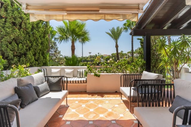 2 soverom Leilighet til salgs i Marbella med svømmebasseng garasje - € 2 600 000 (Ref: 9747744)