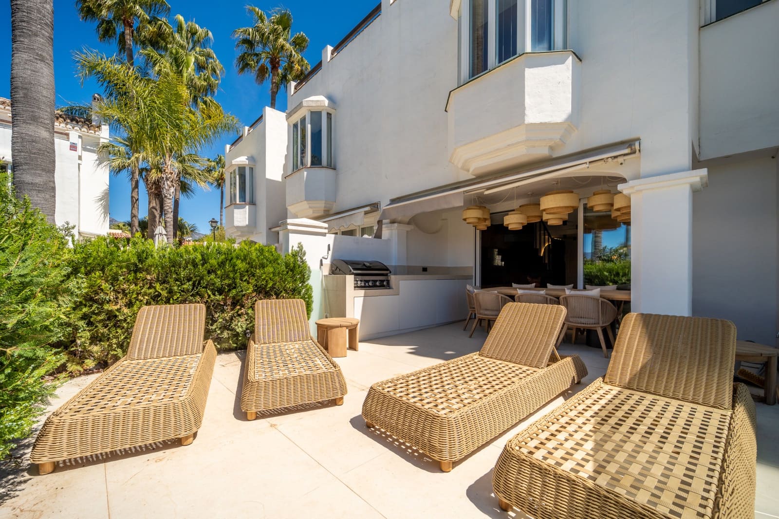 3 soveværelse Byhus til salg i Marbella med swimmingpool garage - € 1.695.000 (Ref: 9751832)