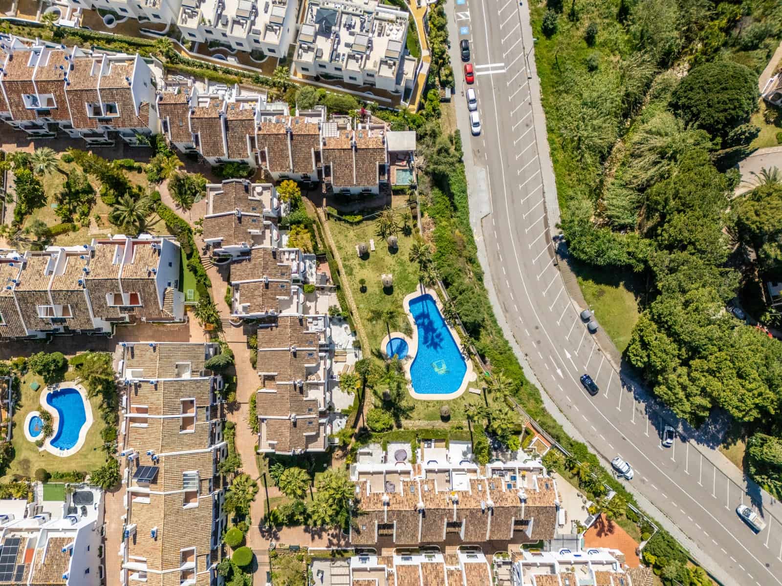 3 soveværelse Byhus til salg i Marbella med swimmingpool garage - € 1.695.000 (Ref: 9751832)