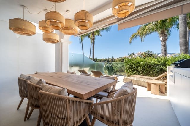 3 soveværelse Byhus til salg i Marbella med swimmingpool garage - € 1.695.000 (Ref: 9751832)