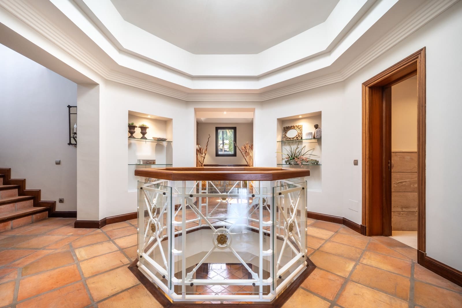5 soveværelse Villa til leje i Marbella med swimmingpool garage - € 15.000 (Ref: 9752467)