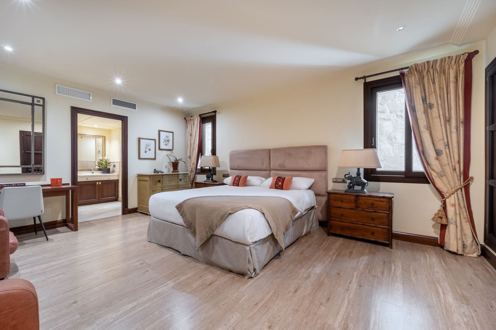 5 soveværelse Villa til leje i Marbella med swimmingpool garage - € 15.000 (Ref: 9752467)