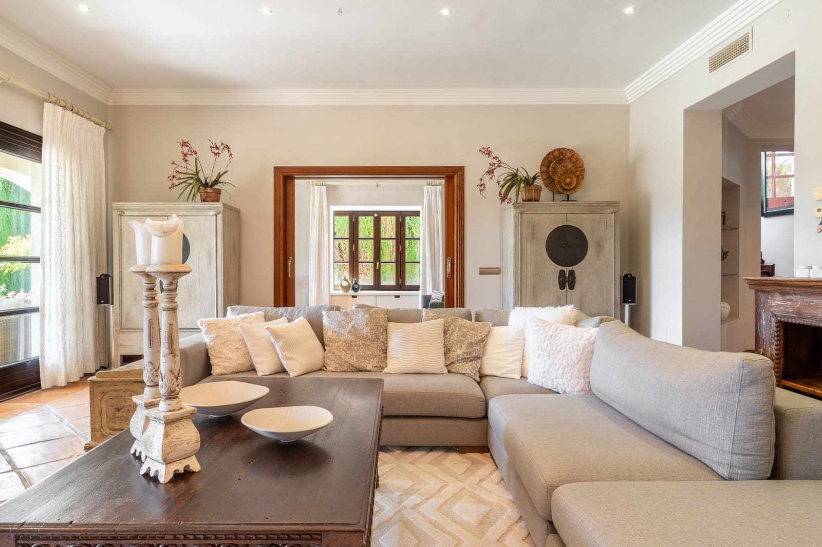5 soveværelse Villa til leje i Marbella med swimmingpool garage - € 15.000 (Ref: 9752467)