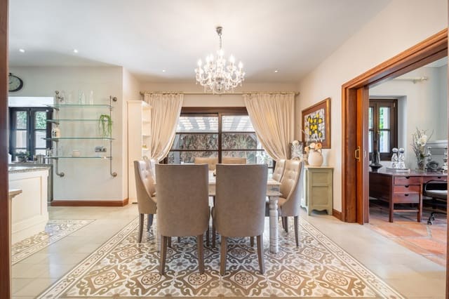 5 soveværelse Villa til leje i Marbella med swimmingpool garage - € 15.000 (Ref: 9752467)
