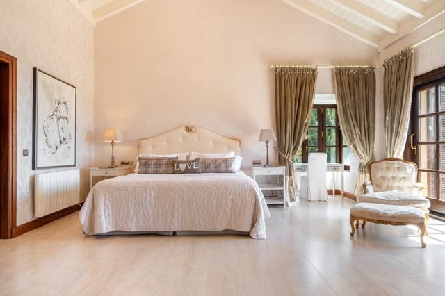 5 soveværelse Villa til leje i Marbella med swimmingpool garage - € 15.000 (Ref: 9752467)