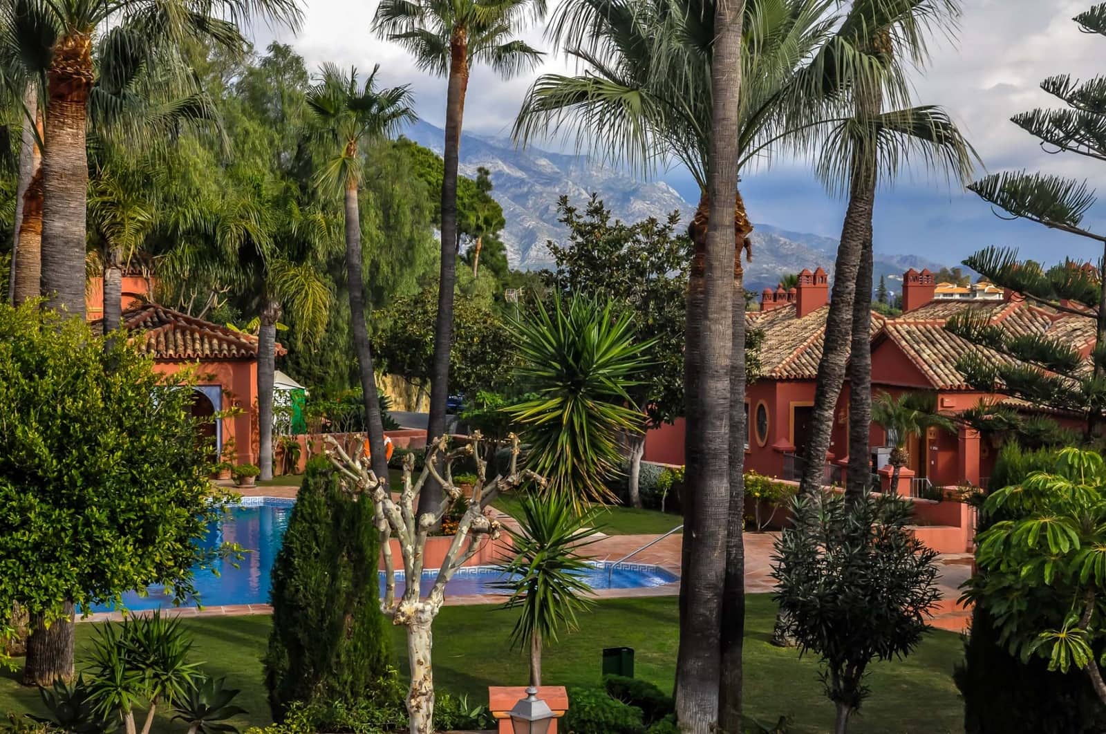 2 slaapkamer Penthouse te koop in Monte Halcones met zwembad garage - € 649.000 (Ref: 9758726)