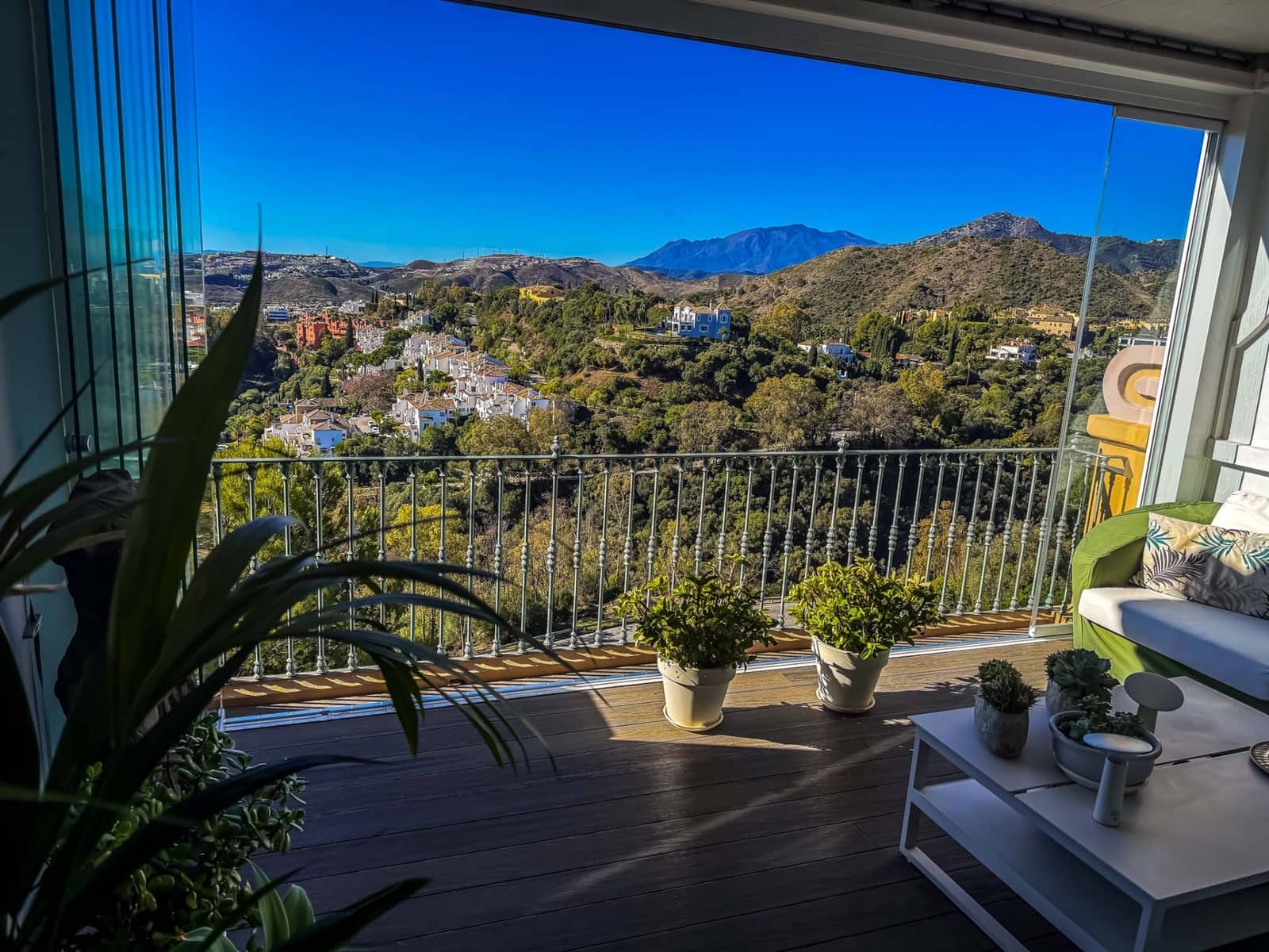 2 slaapkamer Penthouse te koop in Monte Halcones met zwembad garage - € 649.000 (Ref: 9758726)