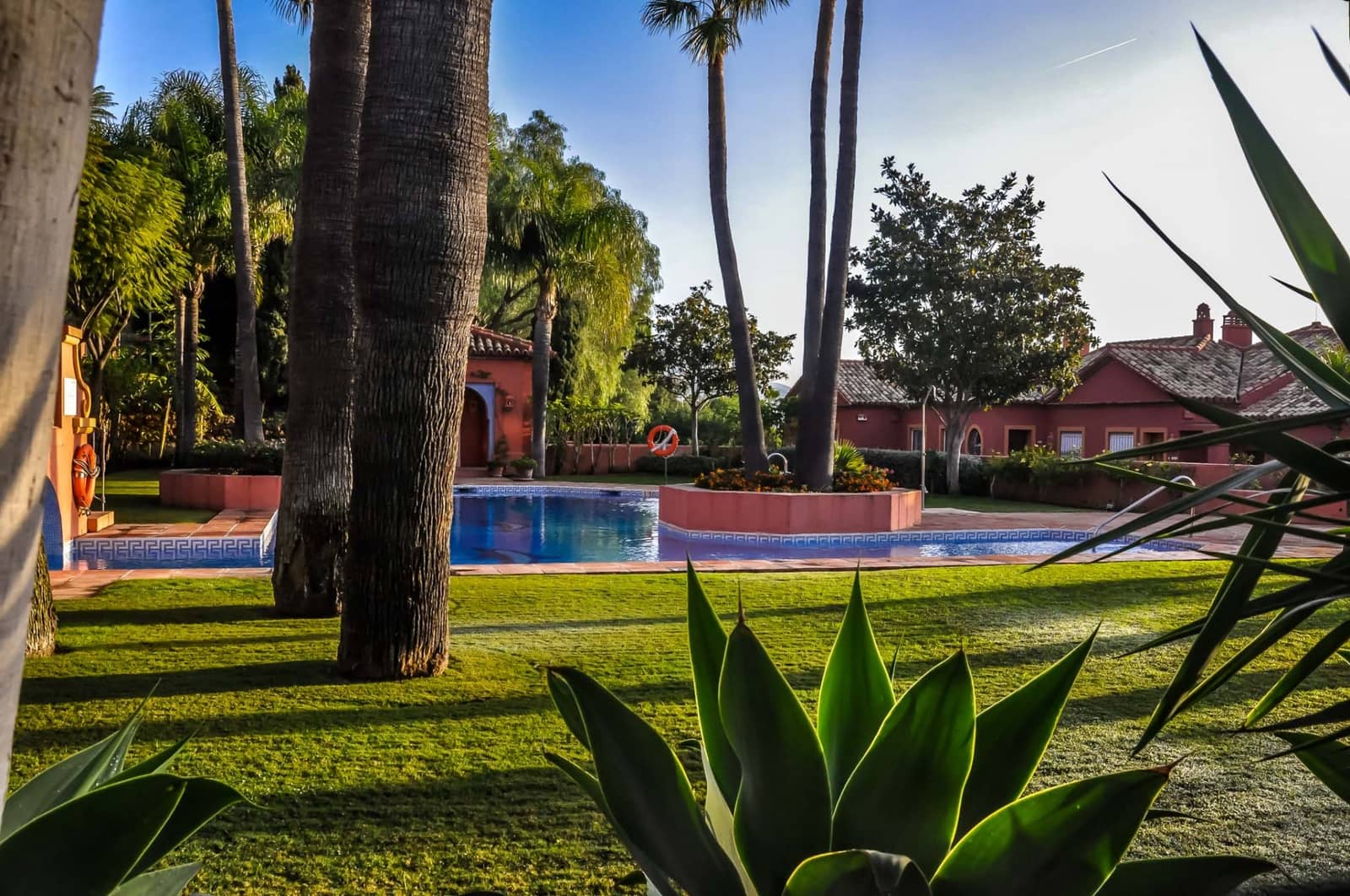 2 bedroom Penthouse for sale in Monte Halcones with pool garage - € 649,000 (Ref: 9758726)