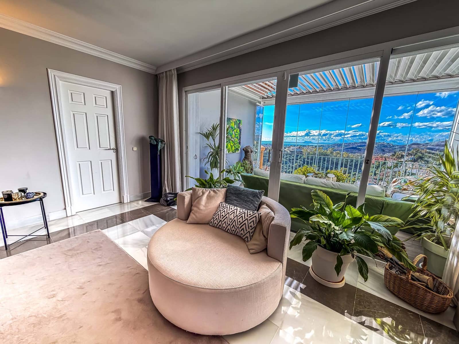 2 bedroom Penthouse for sale in Monte Halcones with pool garage - € 649,000 (Ref: 9758726)