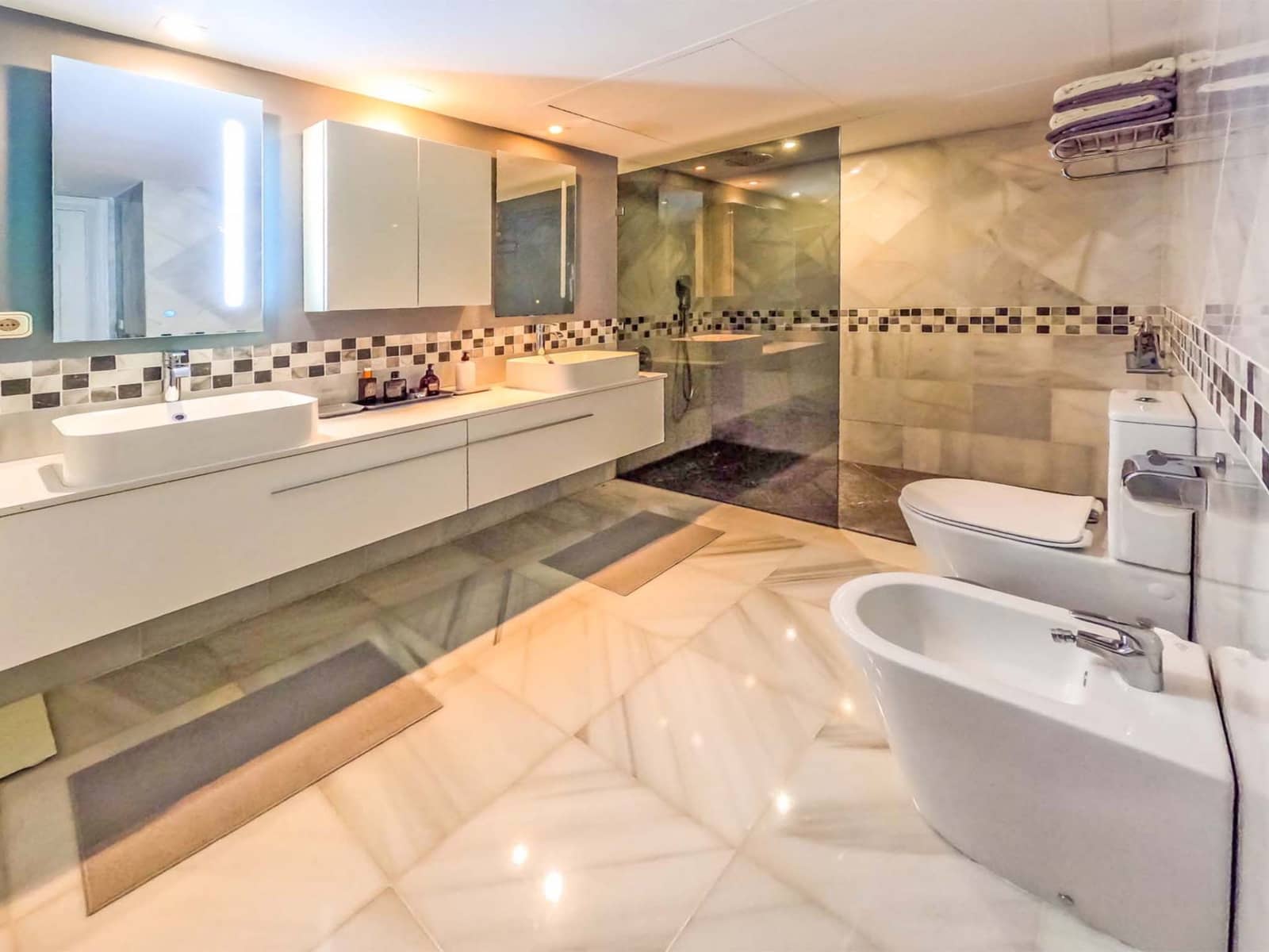 2 bedroom Penthouse for sale in Monte Halcones with pool garage - € 649,000 (Ref: 9758726)