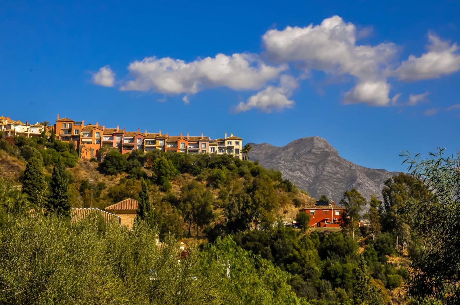 2 bedroom Penthouse for sale in Monte Halcones with pool garage - € 649,000 (Ref: 9758726)