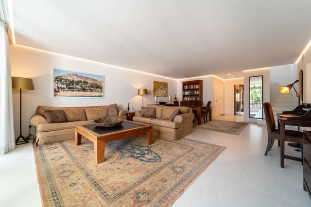 3 soverom Penthouse til salgs i Marbella med svømmebasseng garasje - € 6 450 000 (Ref: 9770408)