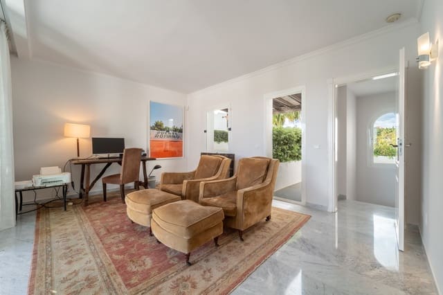 3 soverom Penthouse til salgs i Marbella med svømmebasseng garasje - € 6 450 000 (Ref: 9770408)