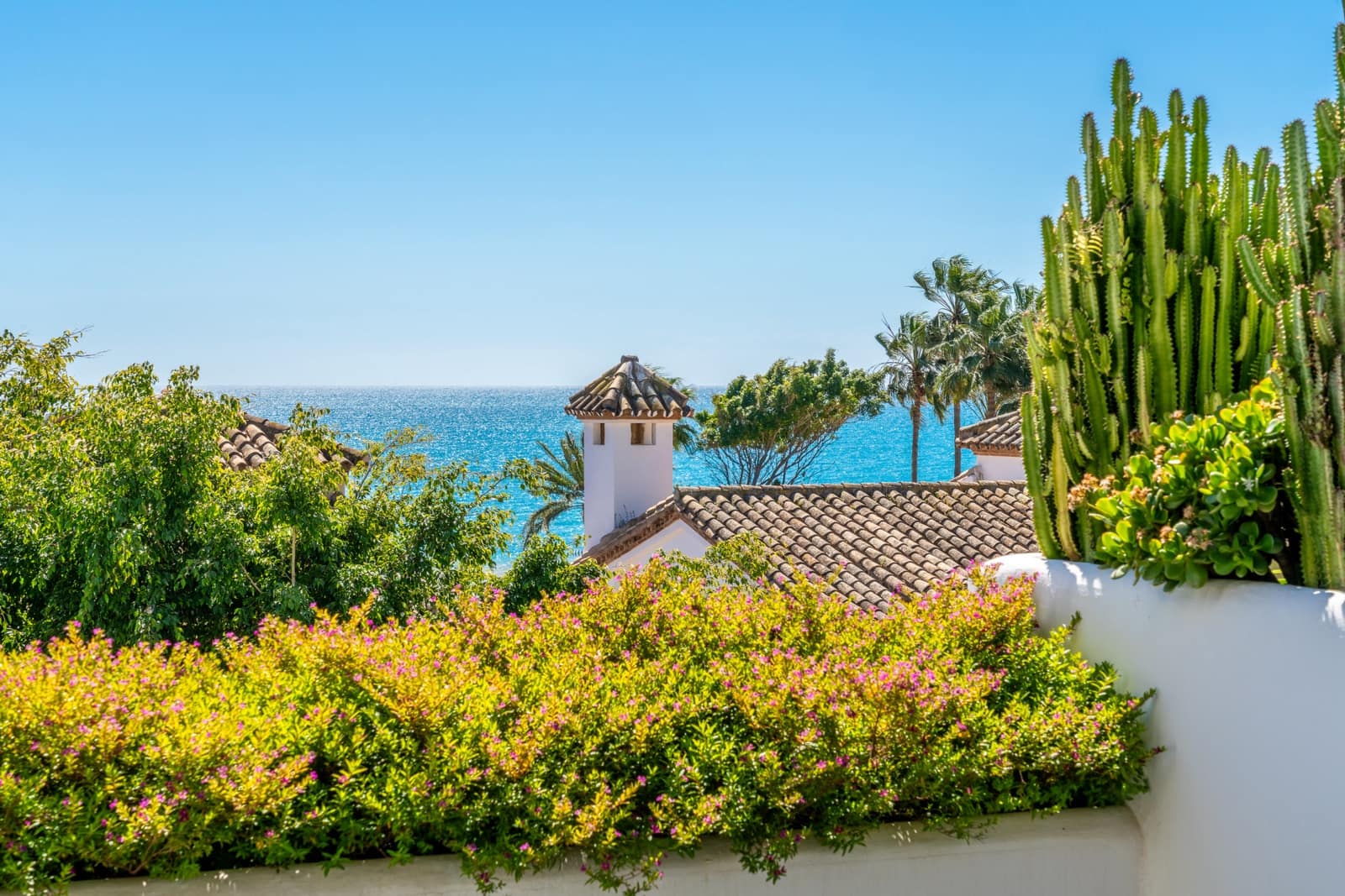 Ático de 3 habitaciones en Marbella en venta con piscina garaje - 6.450.000 € (Ref: 9770408)