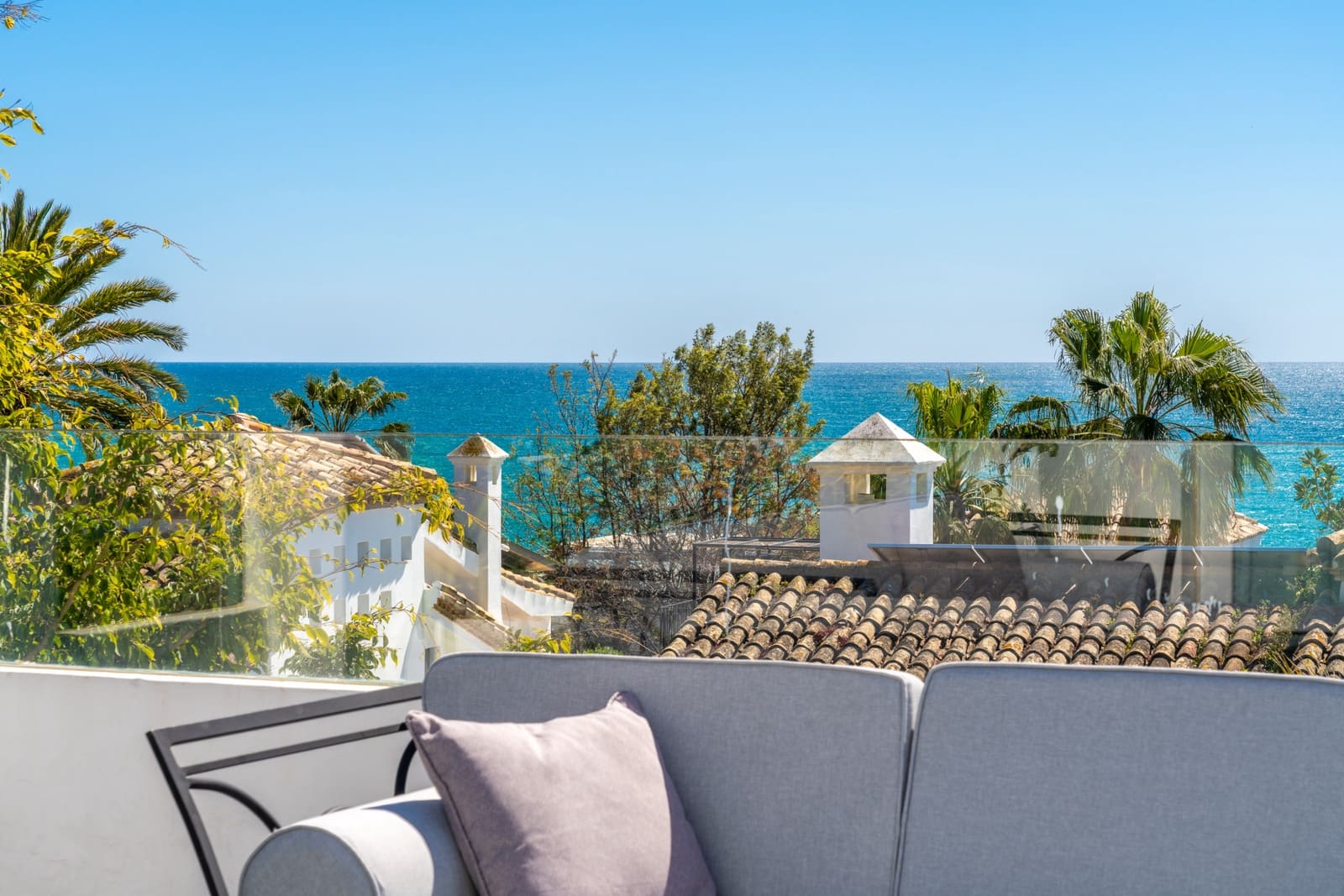 Ático de 3 habitaciones en Marbella en venta con piscina garaje - 6.450.000 € (Ref: 9770408)