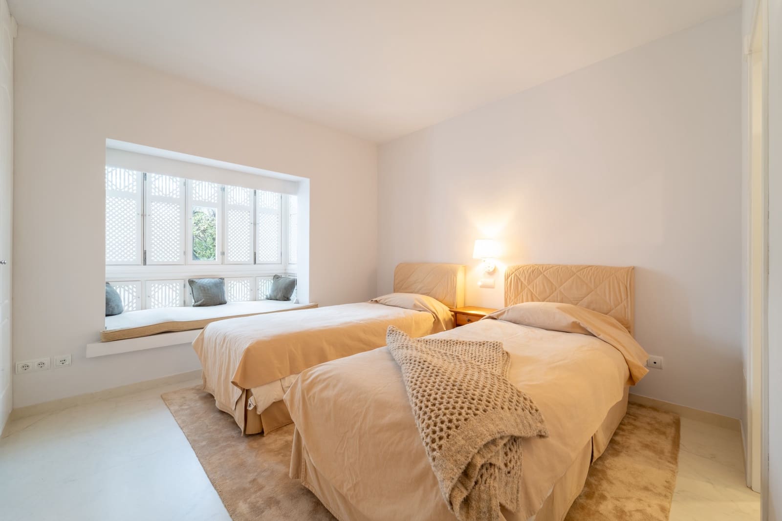 3 soverom Penthouse til salgs i Marbella med svømmebasseng garasje - € 6 450 000 (Ref: 9770408)