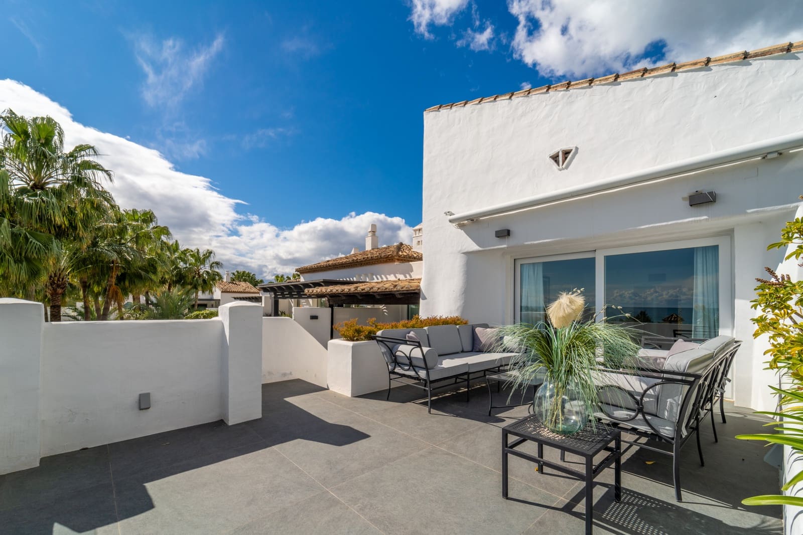 3 soverom Penthouse til salgs i Marbella med svømmebasseng garasje - € 6 450 000 (Ref: 9770408)