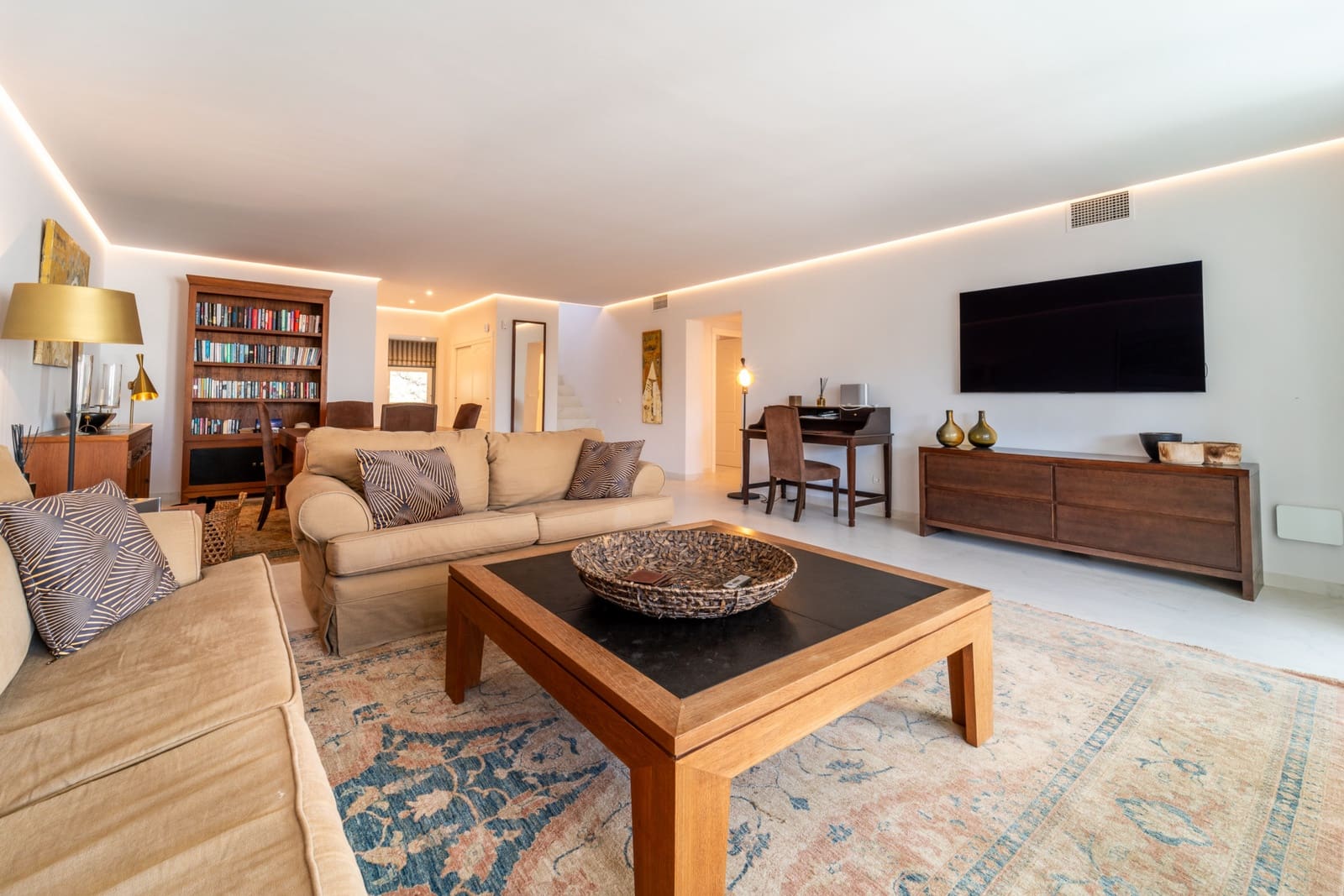 3 soverom Penthouse til salgs i Marbella med svømmebasseng garasje - € 6 450 000 (Ref: 9770408)