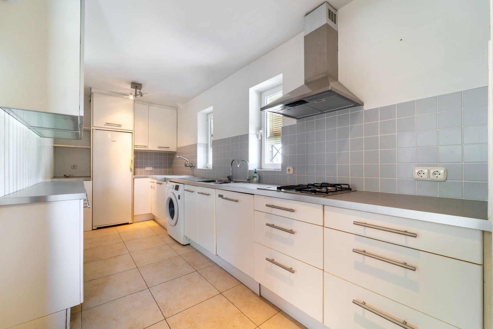 4 Zimmer Villa zu verkaufen in Nueva Andalucia mit Pool Garage - 2.195.000 € (Ref: 9770409)