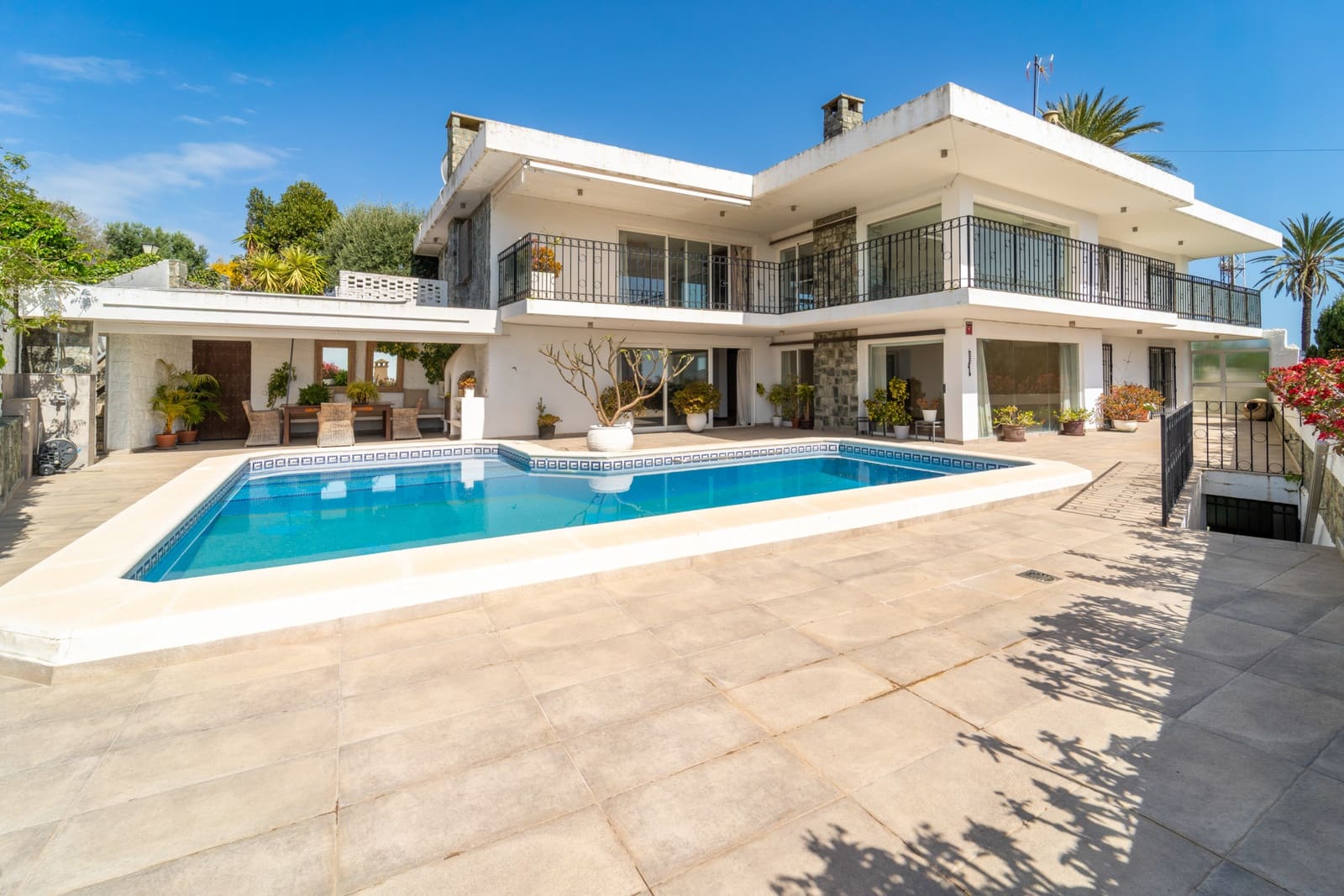 4 Zimmer Villa zu verkaufen in Nueva Andalucia mit Pool Garage - 2.195.000 € (Ref: 9770409)