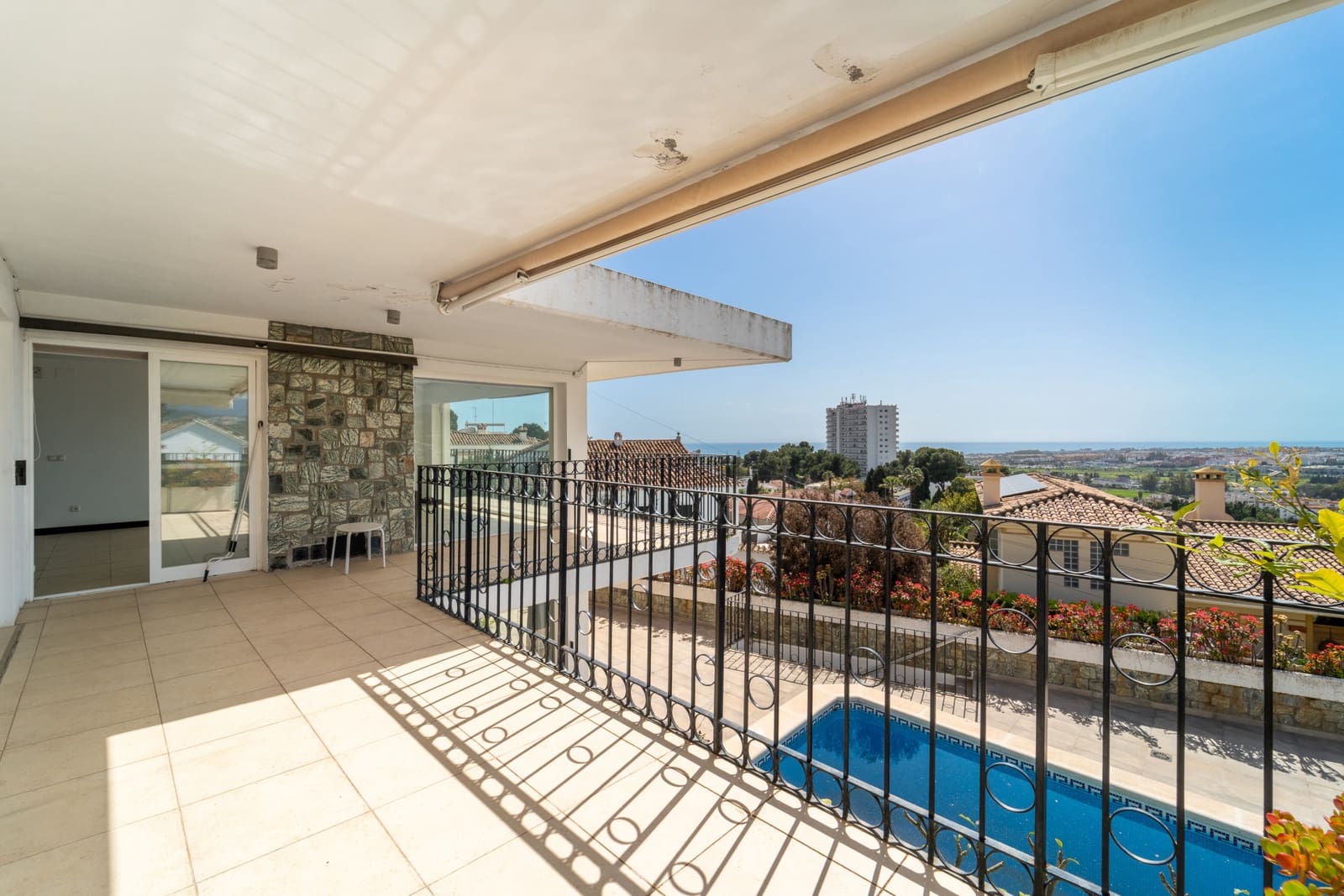 4 Zimmer Villa zu verkaufen in Nueva Andalucia mit Pool Garage - 2.195.000 € (Ref: 9770409)