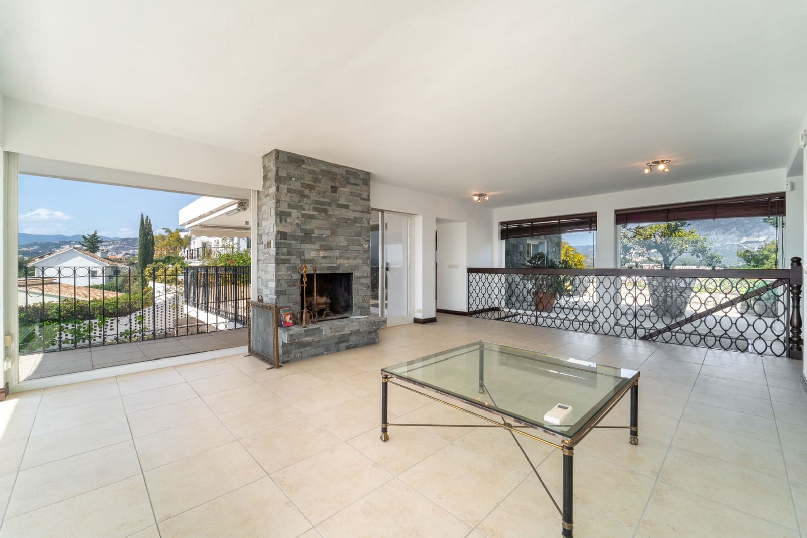 4 Zimmer Villa zu verkaufen in Nueva Andalucia mit Pool Garage - 2.195.000 € (Ref: 9770409)