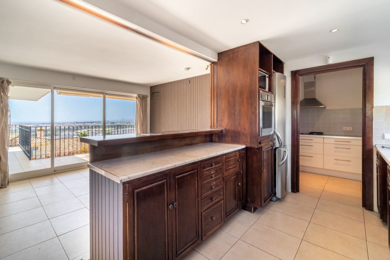 4 Zimmer Villa zu verkaufen in Nueva Andalucia mit Pool Garage - 2.195.000 € (Ref: 9770409)