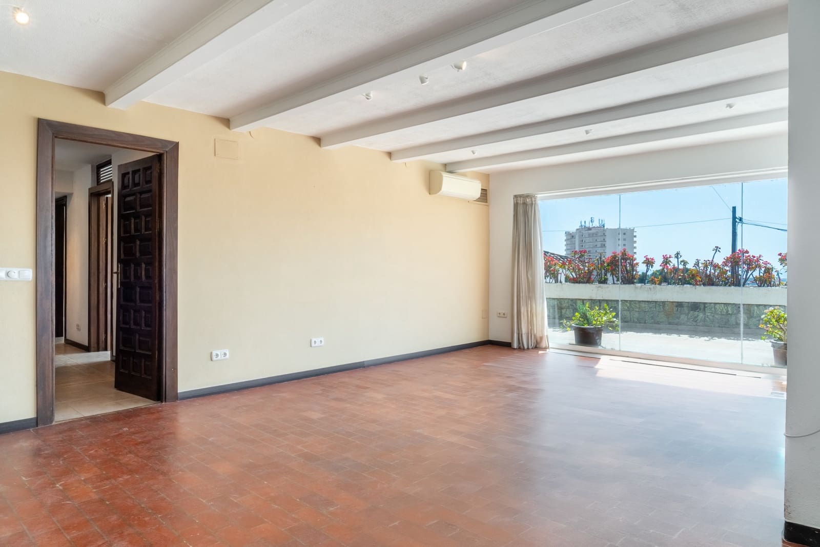 4 Zimmer Villa zu verkaufen in Nueva Andalucia mit Pool Garage - 2.195.000 € (Ref: 9770409)