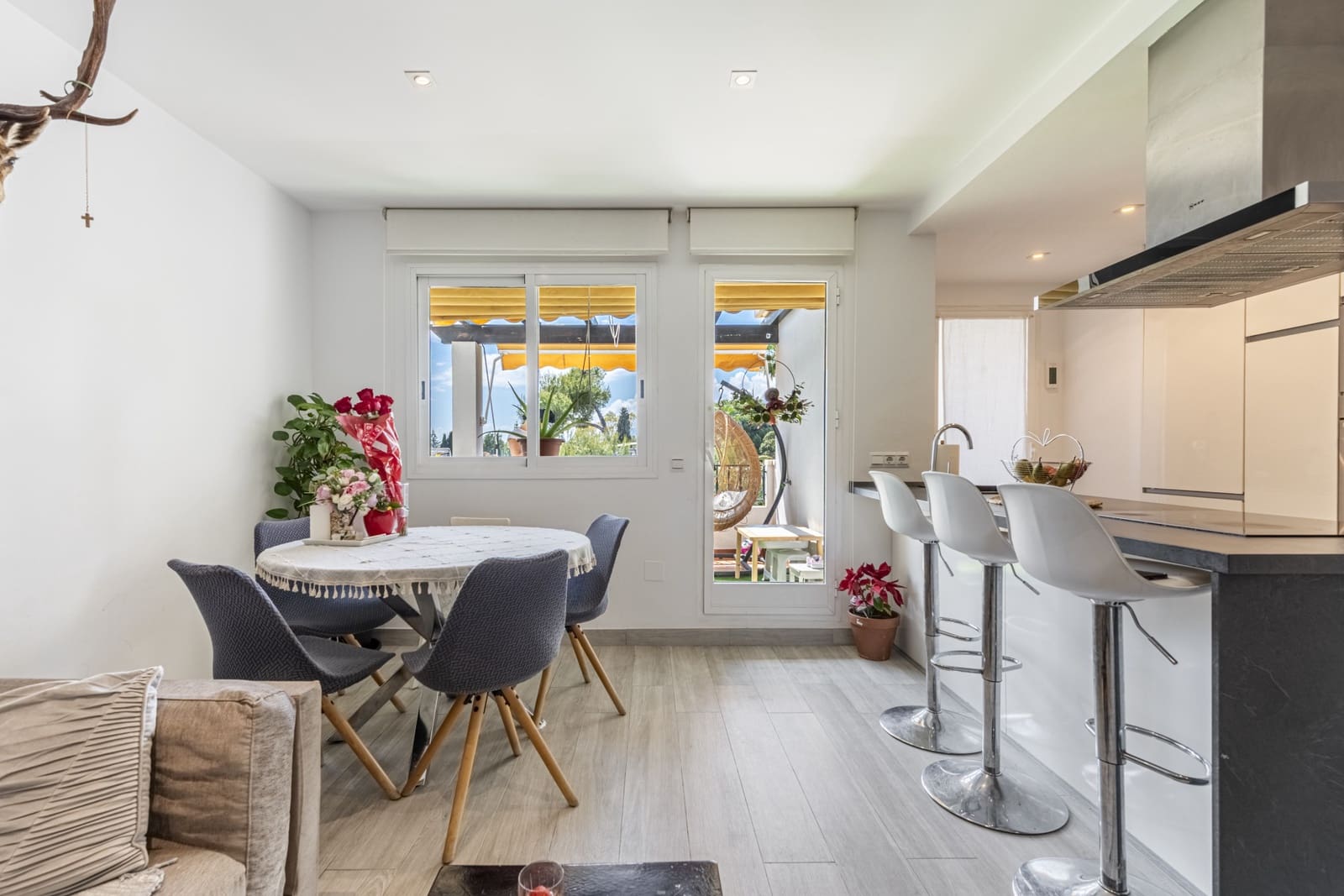 3 soveværelse Penthouse til salg i Marbella med swimmingpool garage - € 675.000 (Ref: 9777851)