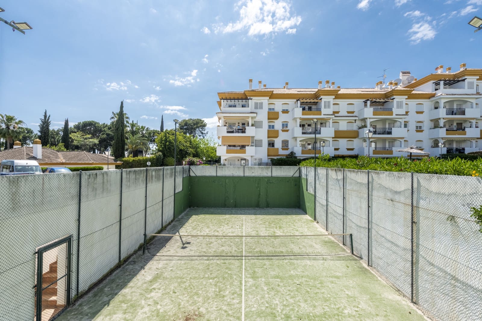 3 soveværelse Penthouse til salg i Marbella med swimmingpool garage - € 675.000 (Ref: 9777851)