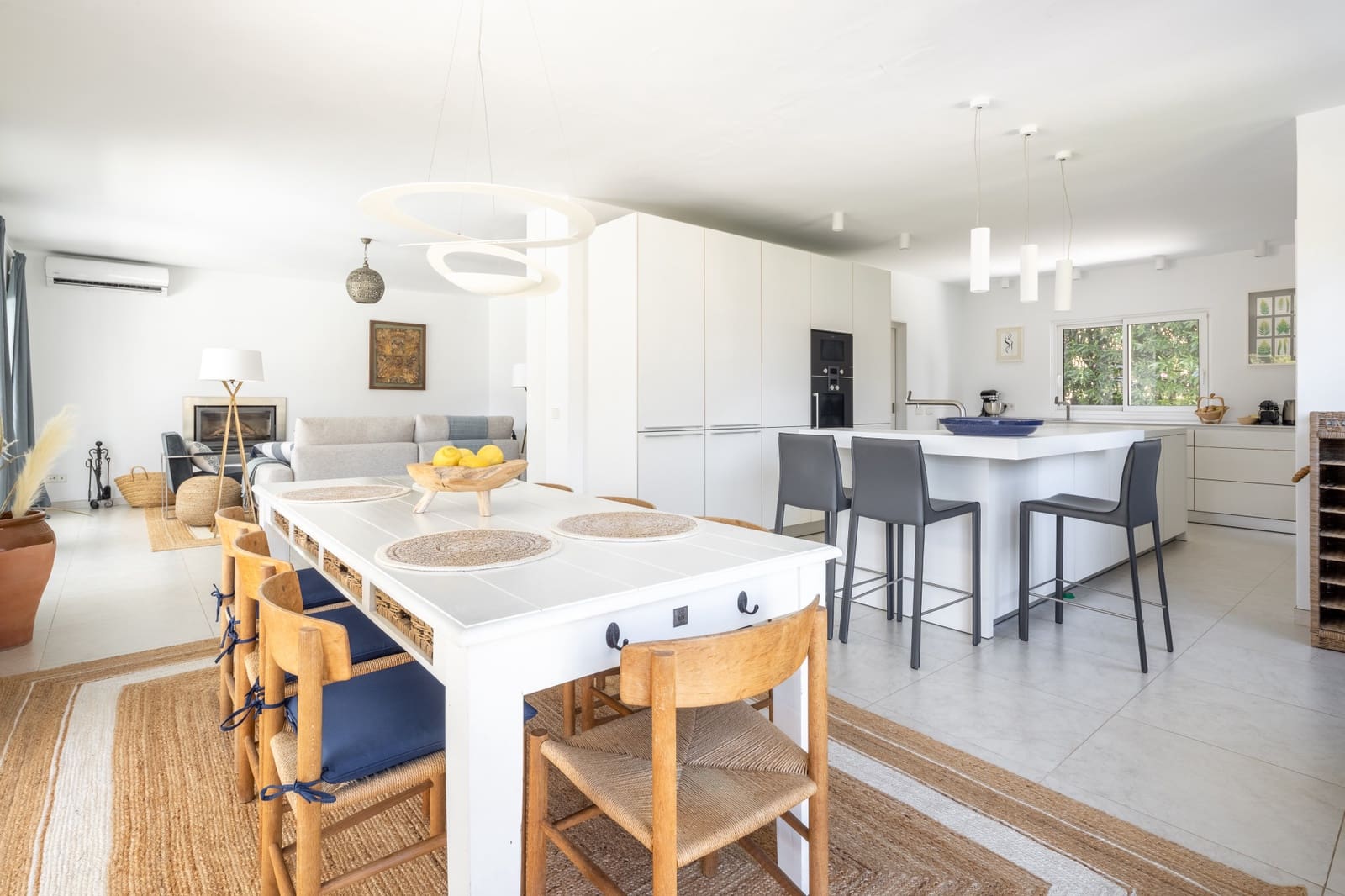 Villa/Maison de 4 chambres de location de vacances à Golden Mile avec piscine garage - 8 400 € (Ref: 9778604)
