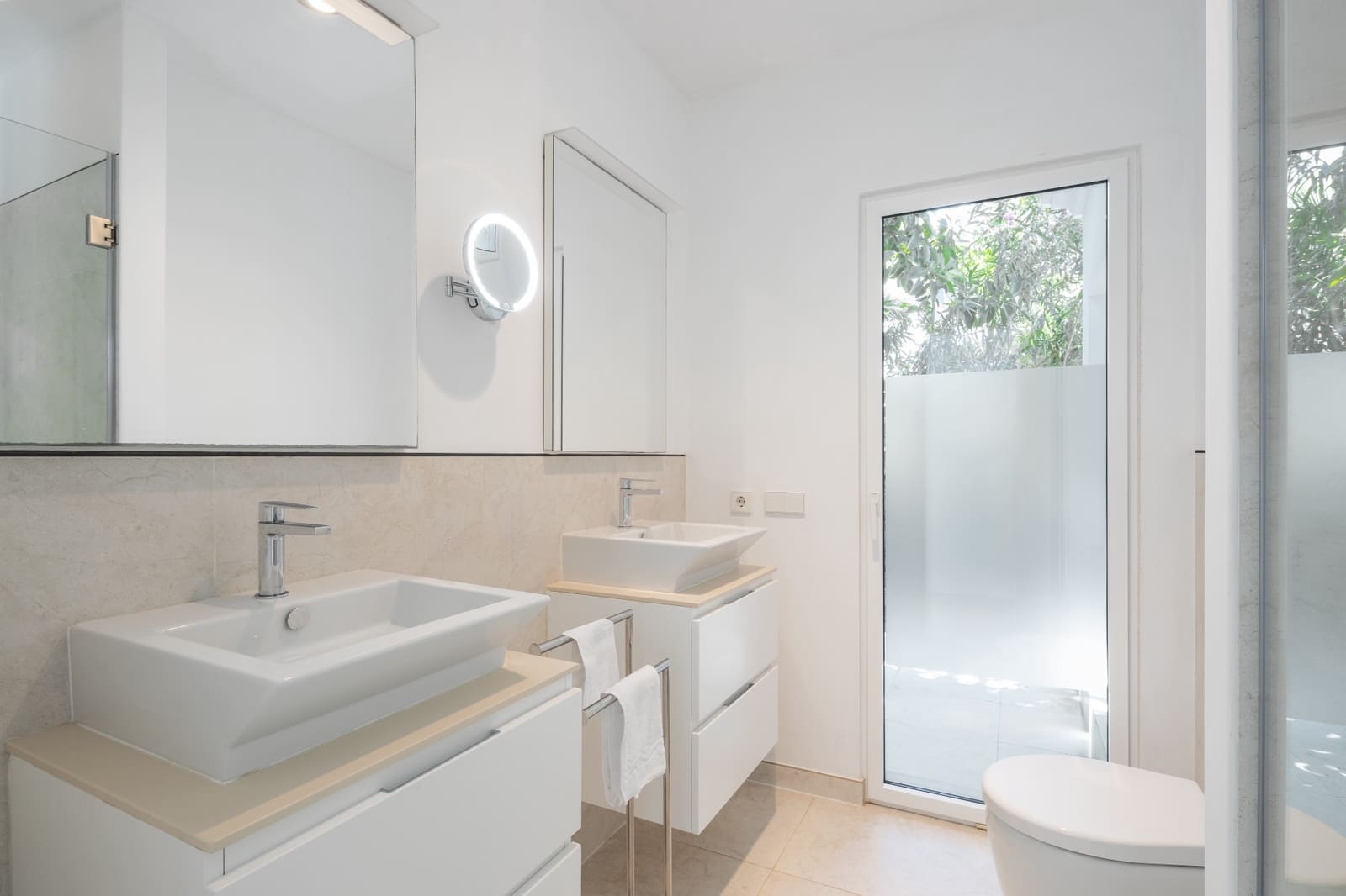 Villa/Maison de 4 chambres de location de vacances à Golden Mile avec piscine garage - 8 400 € (Ref: 9778604)