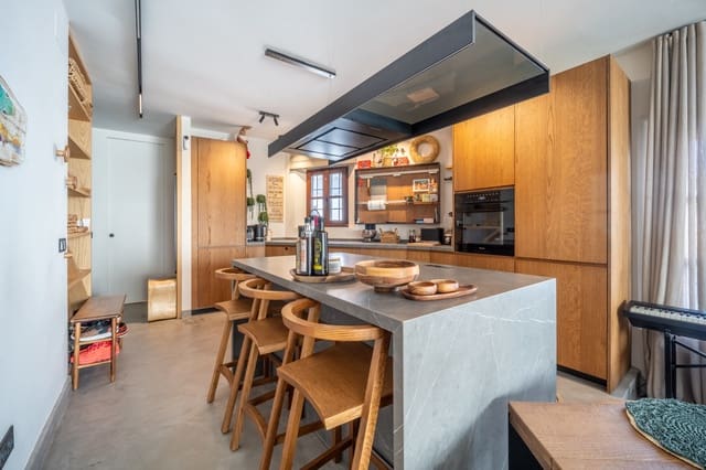 3 chambre Maison de Ville à vendre à Marbella avec piscine - 1 195 000 € (Ref: 9783175)