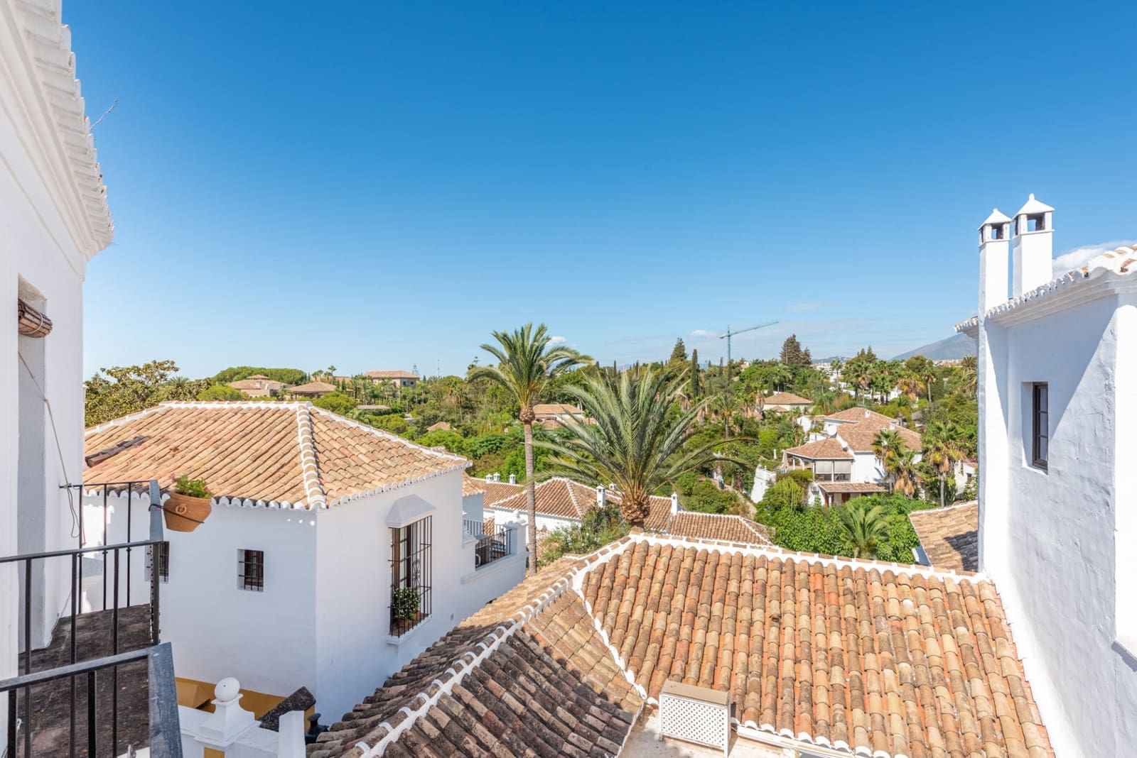 3 chambre Maison de Ville à vendre à Marbella avec piscine - 1 195 000 € (Ref: 9783175)