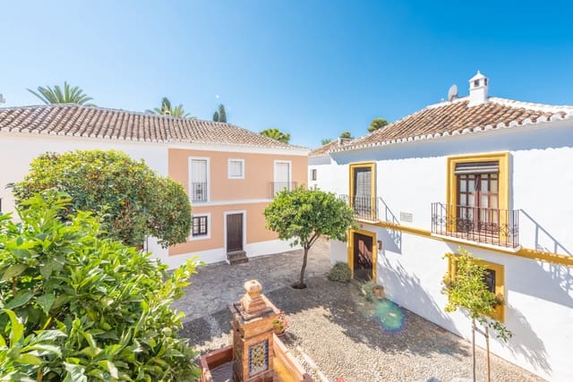 3 chambre Maison de Ville à vendre à Marbella avec piscine - 1 195 000 € (Ref: 9783175)