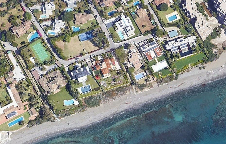 Building Plot for sale in Estepona - € 2,950,000 (Ref: 9783176)