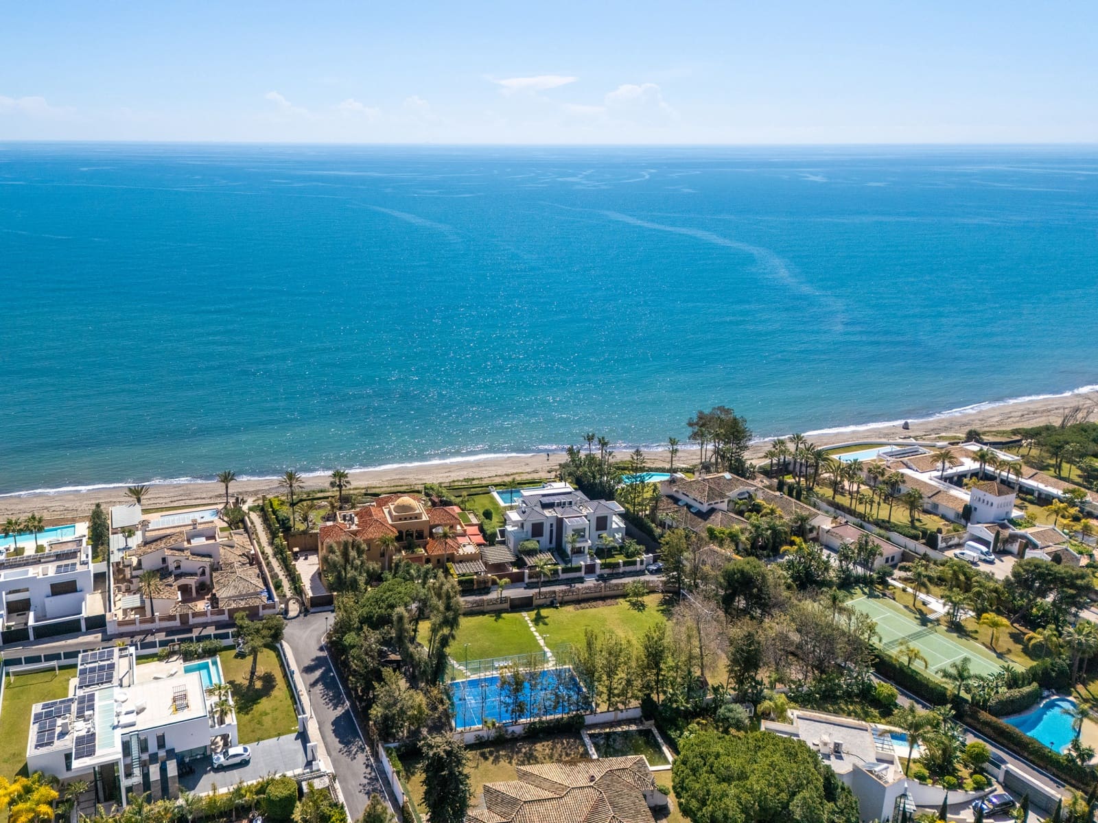 Building Plot for sale in Estepona - € 2,950,000 (Ref: 9783176)