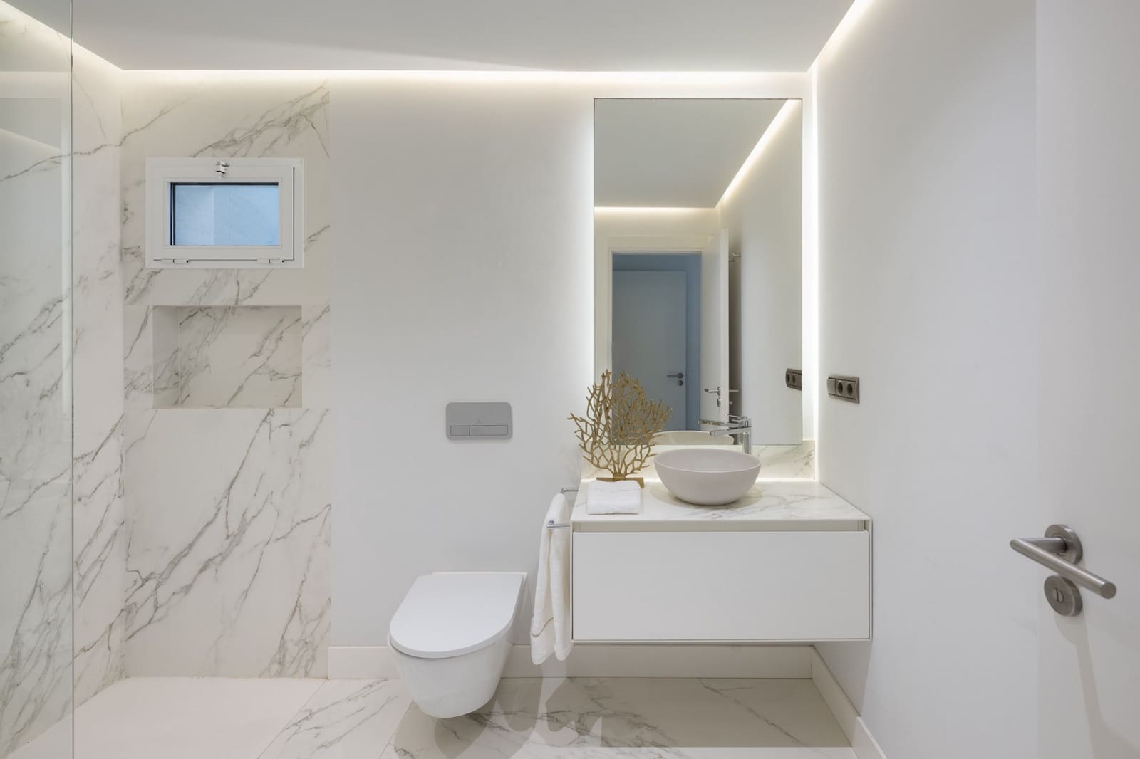 3 bedroom Apartment for sale in Marbella with pool garage - € 4,900,000 (Ref: 9783177)