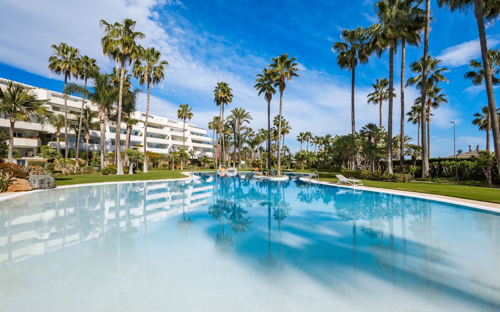 3 chambre Appartement à vendre à Marbella avec piscine garage - 4 900 000 € (Ref: 9783177)