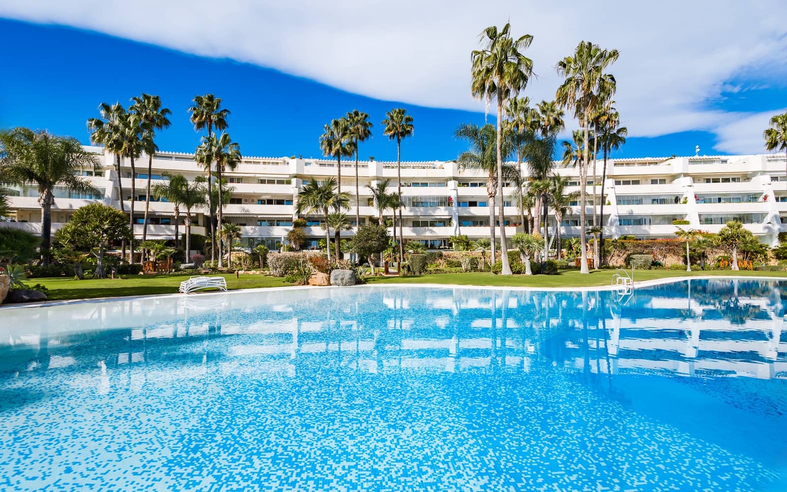3 chambre Appartement à vendre à Marbella avec piscine garage - 4 900 000 € (Ref: 9783177)