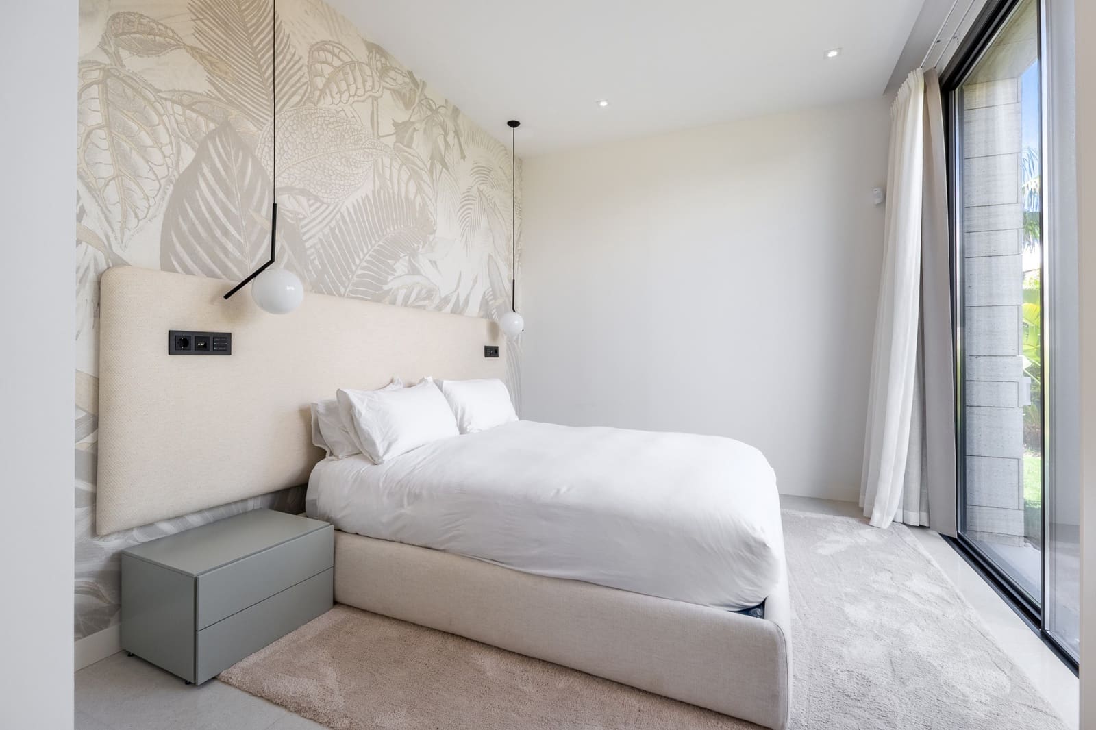 5 bedroom Villa for sale in Marbella with pool garage - € 3,095,000 (Ref: 9788256)