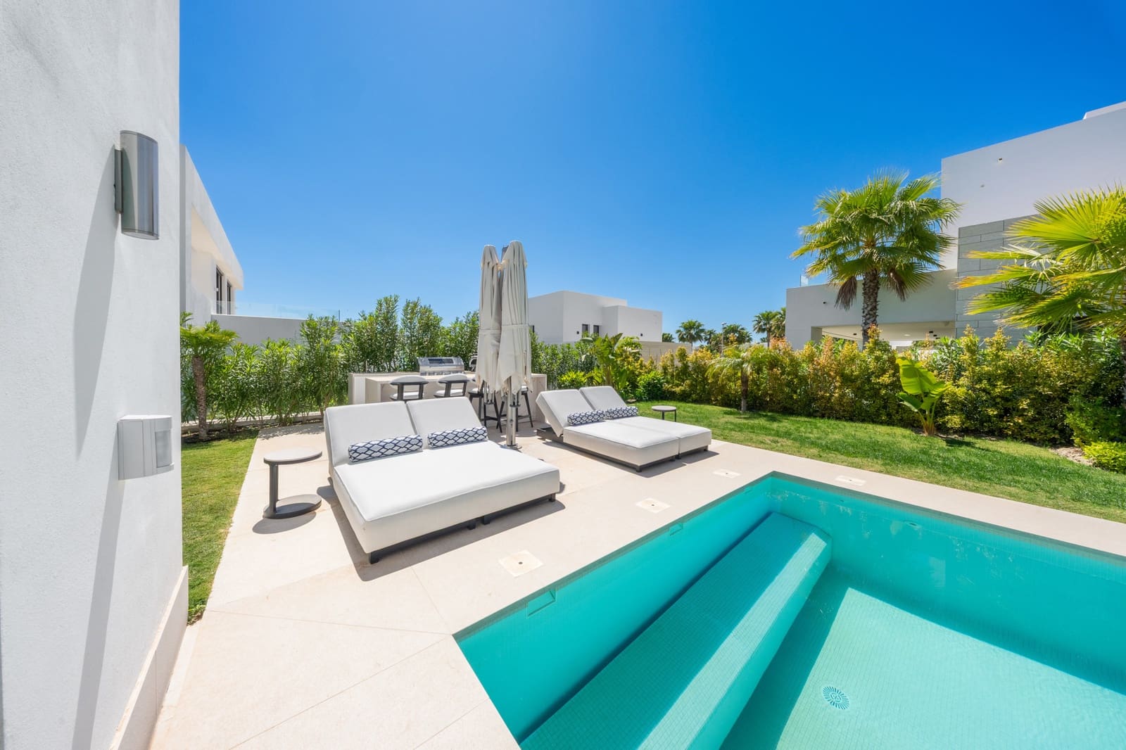5 soveværelse Villa til salg i Marbella med swimmingpool garage - € 3.095.000 (Ref: 9788256)