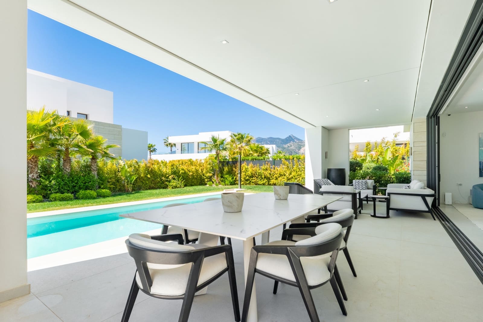 5 soveværelse Villa til salg i Marbella med swimmingpool garage - € 3.095.000 (Ref: 9788256)