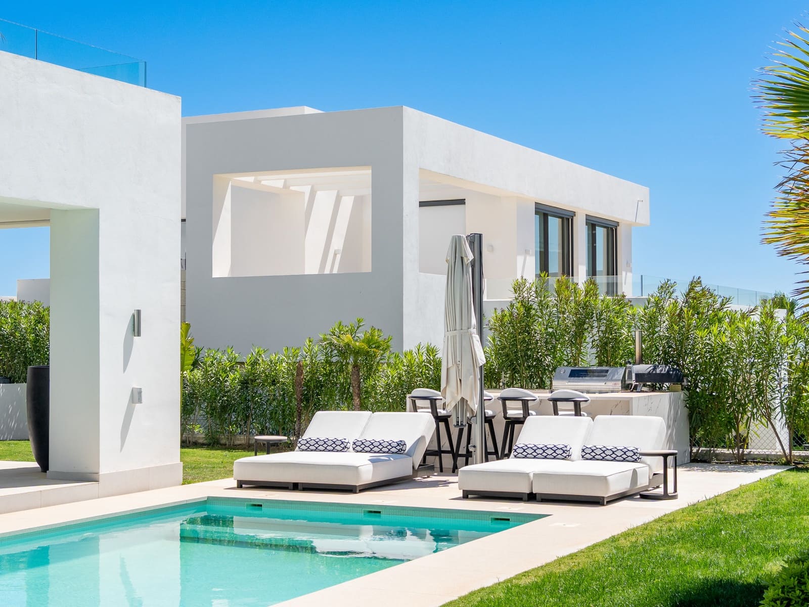 5 soveværelse Villa til salg i Marbella med swimmingpool garage - € 3.095.000 (Ref: 9788256)