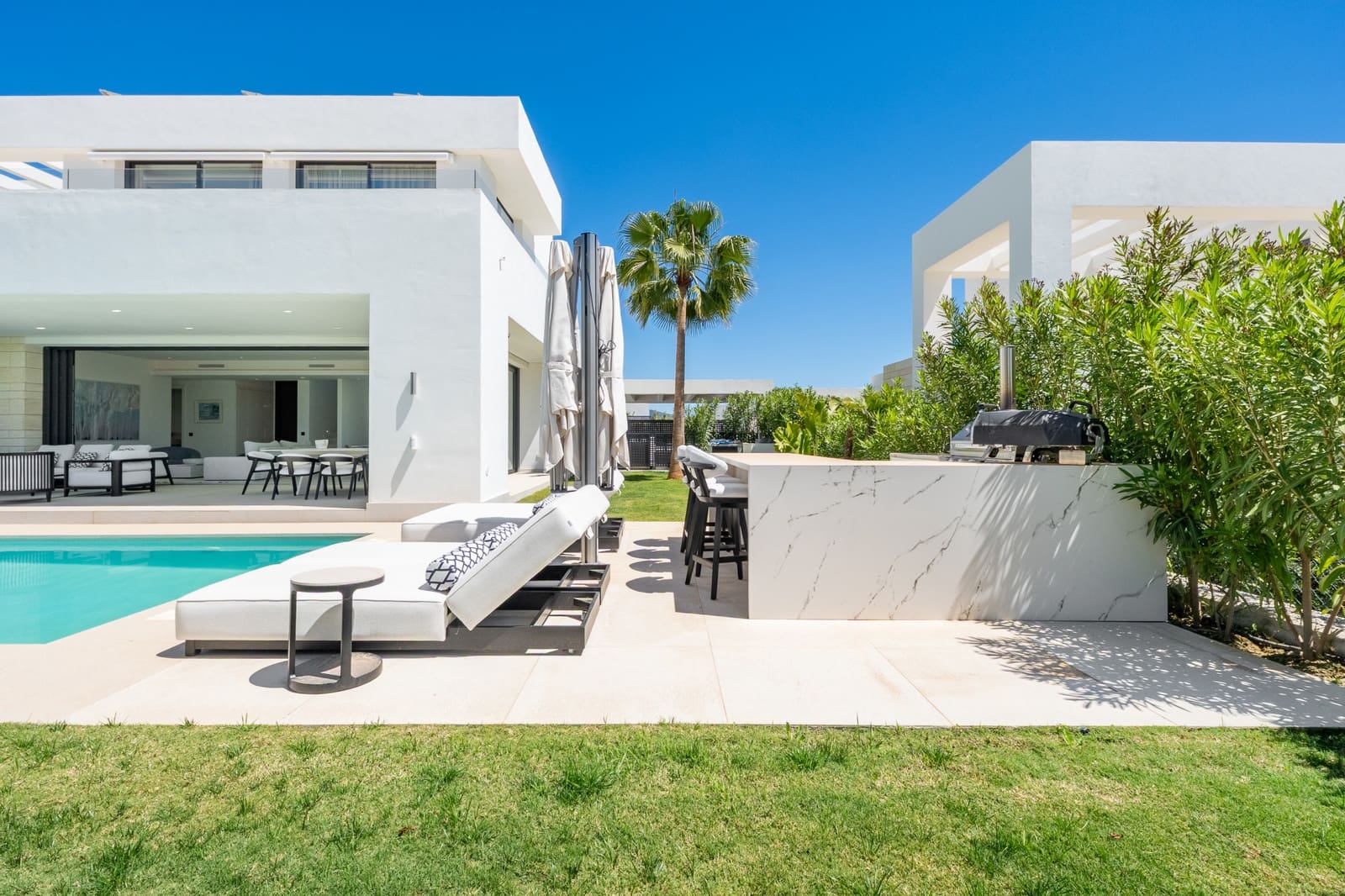 5 soveværelse Villa til salg i Marbella med swimmingpool garage - € 3.095.000 (Ref: 9788256)