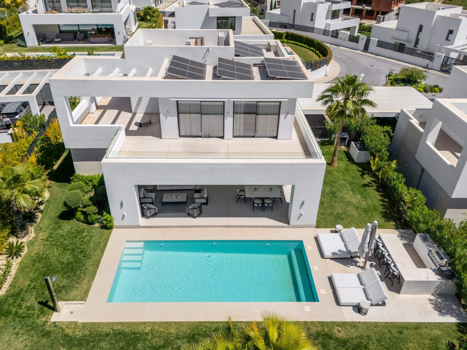 5 soveværelse Villa til salg i Marbella med swimmingpool garage - € 3.095.000 (Ref: 9788256)