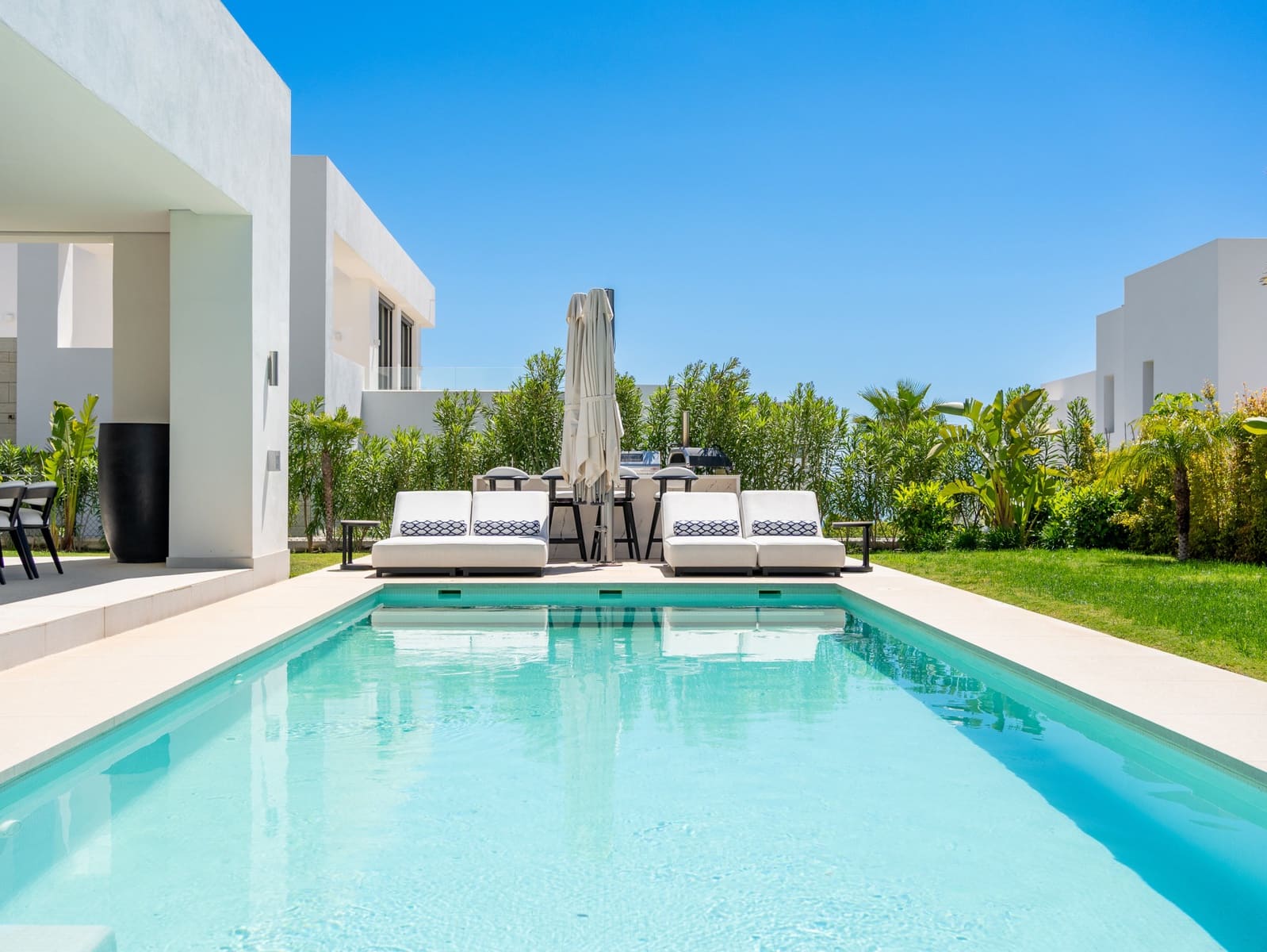 5 soveværelse Villa til salg i Marbella med swimmingpool garage - € 3.095.000 (Ref: 9788256)